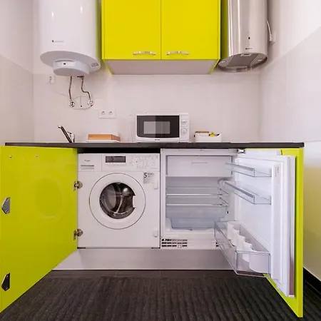 Sweet Lemon Apartment *