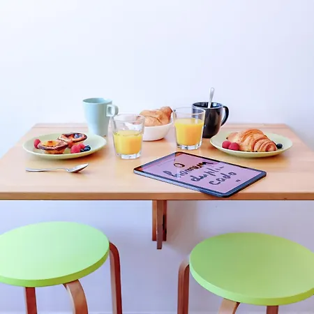 Sweet Lemon - Bright Near Metro & Airport Appartement